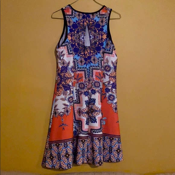 Colorful Mini - Picture 2 of 3